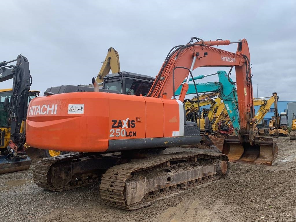 Crawler excavator Hitachi ZX 250 LC N-3: picture 6