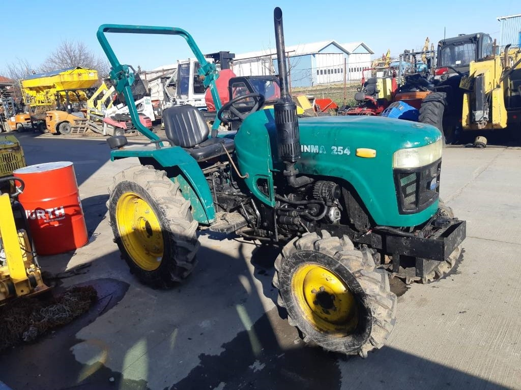 Jinma 254 - Farm tractor: picture 2 Jinma 254 - Farm tractor: picture 2
