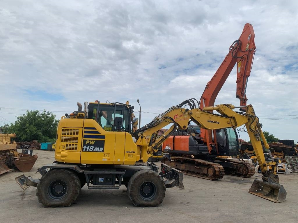 Komatsu PW118MR-11W - Wheel excavator: picture 4 Komatsu PW118MR-11W - Wheel excavator: picture 4