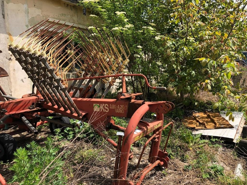 Krone Vario KS - Tedder/ Rake: picture 1 Krone Vario KS - Tedder/ Rake: picture 1