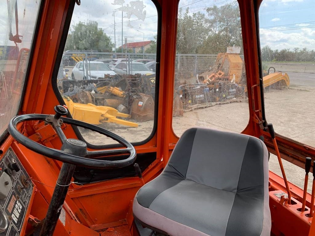Farm tractor Kubota RW25: picture 8