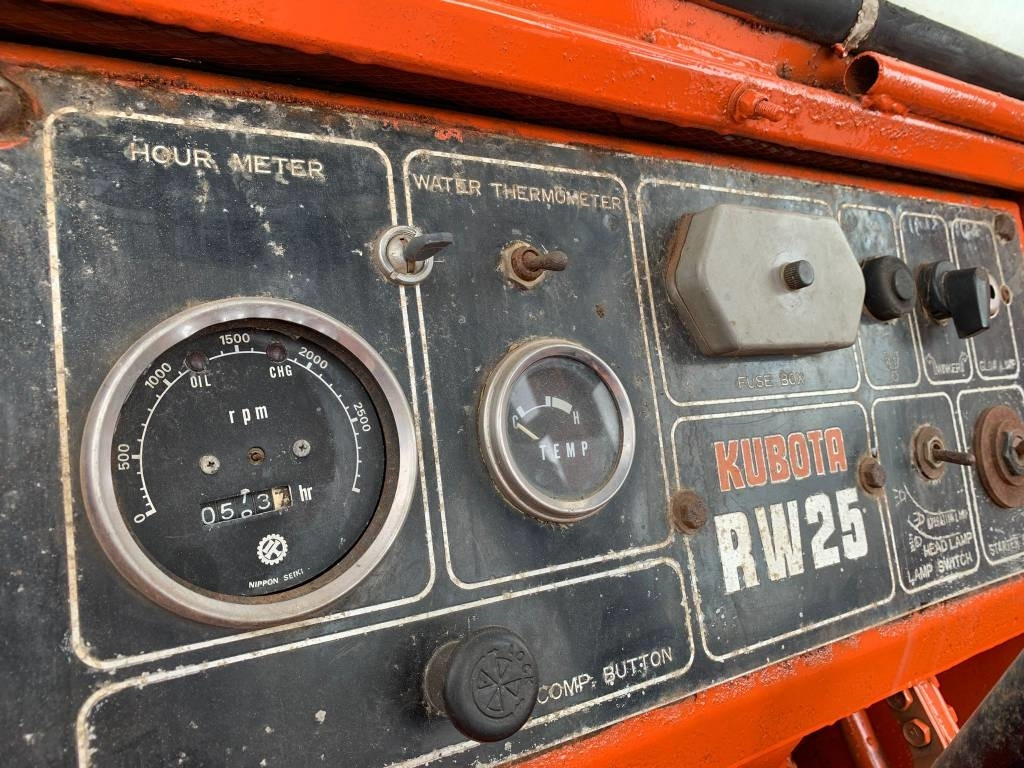 Farm tractor Kubota RW25: picture 9