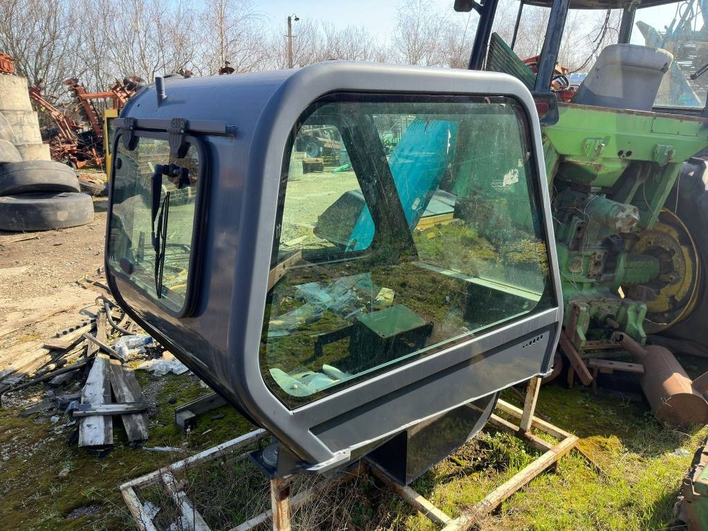 Manitou Telescopic Handler Cabin - Cab for Construction machinery: picture 2 Manitou Telescopic Handler Cabin - Cab for Construction machinery: picture 2