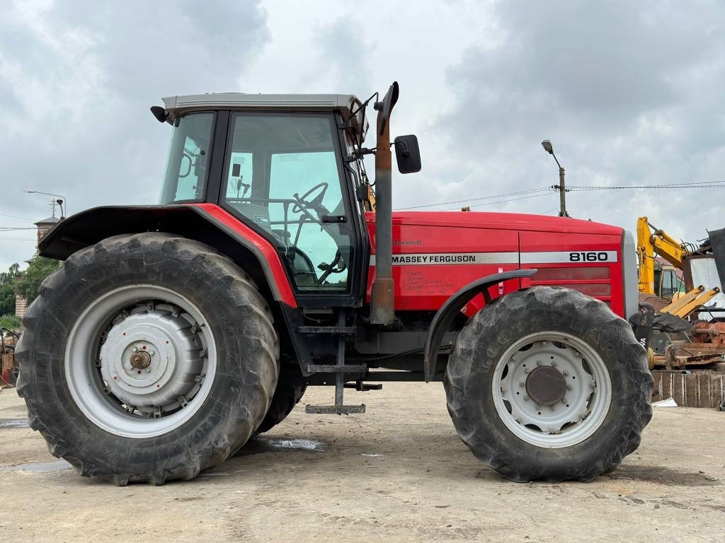 Massey Ferguson 8160 - Farm tractor: picture 2 Massey Ferguson 8160 - Farm tractor: picture 2