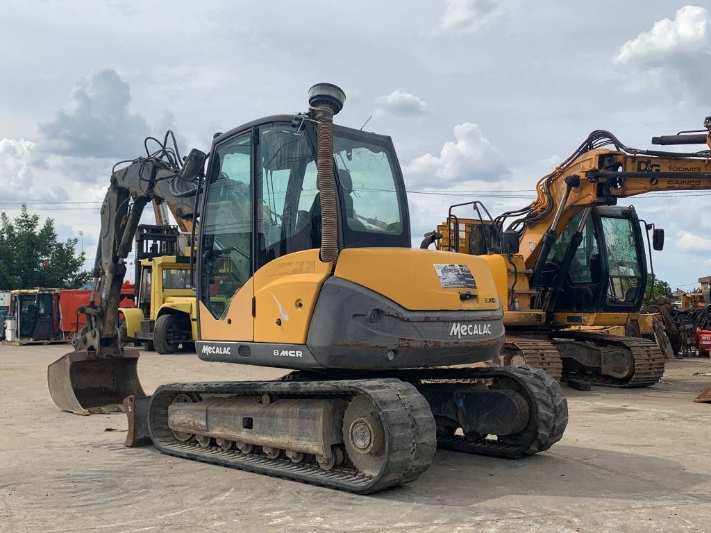 Mecalac 8 M CR - Mini excavator: picture 3 Mecalac 8 M CR - Mini excavator: picture 3