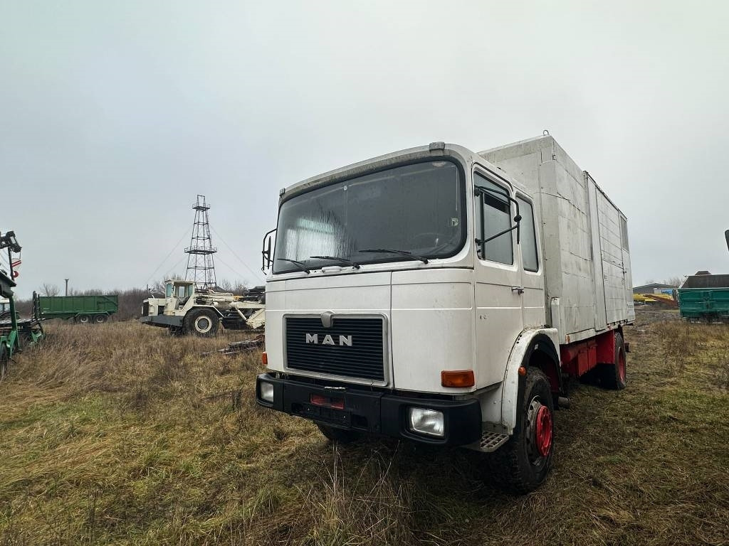 MAN Pressure Washer 19.321 - Municipal/ Special vehicle, Box truck: picture 5 MAN Pressure Washer 19.321 - Municipal/ Special vehicle, Box truck: picture 5