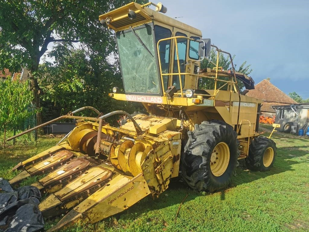 New Holland 2305 - Combine harvester: picture 1 New Holland 2305 - Combine harvester: picture 1