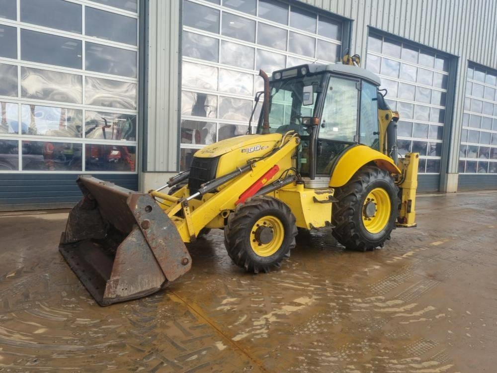 New Holland B 100 C - Backhoe loader: picture 1 New Holland B 100 C - Backhoe loader: picture 1