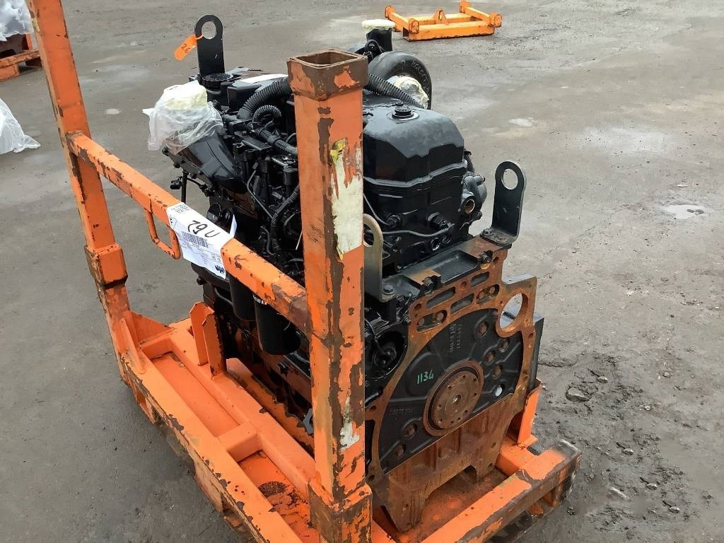 New Holland F4DFE613J*A0002 - Engine for Construction machinery: picture 4 New Holland F4DFE613J*A0002 - Engine for Construction machinery: picture 4