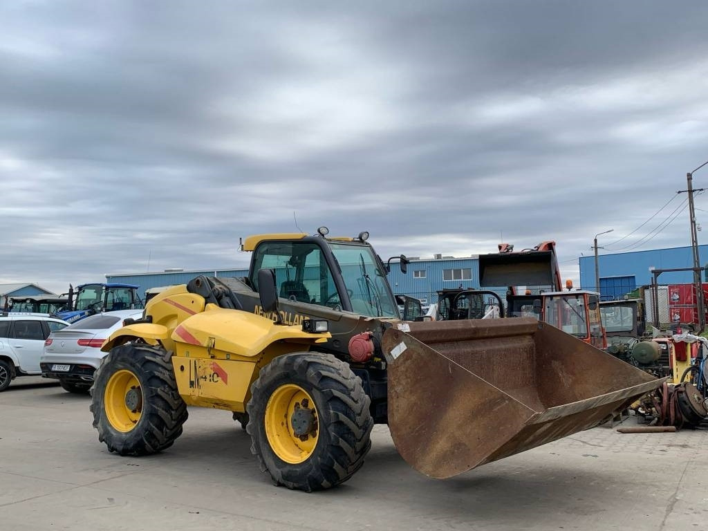 New Holland LM 410 - Telescopic handler: picture 2 New Holland LM 410 - Telescopic handler: picture 2