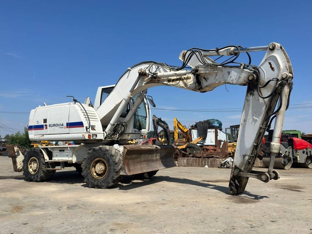 New Holland MH Plus - Wheel excavator: picture 1 New Holland MH Plus - Wheel excavator: picture 1