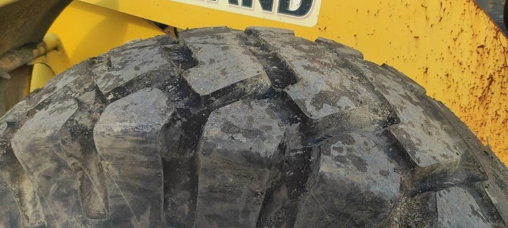 Wheel loader New Holland W 130: picture 7 Wheel loader New Holland W 130: picture 7