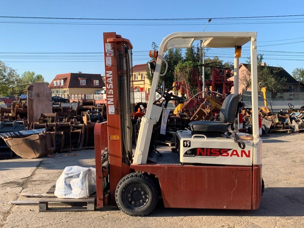 Nissan MA01L15U  - Electric forklift: picture 2 Nissan MA01L15U  - Electric forklift: picture 2