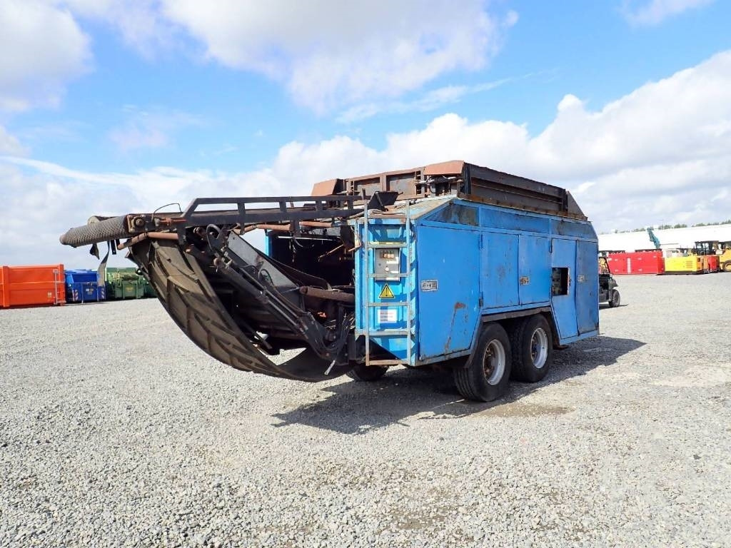 Schredder - Industrial waste shredder: picture 1 Schredder - Industrial waste shredder: picture 1