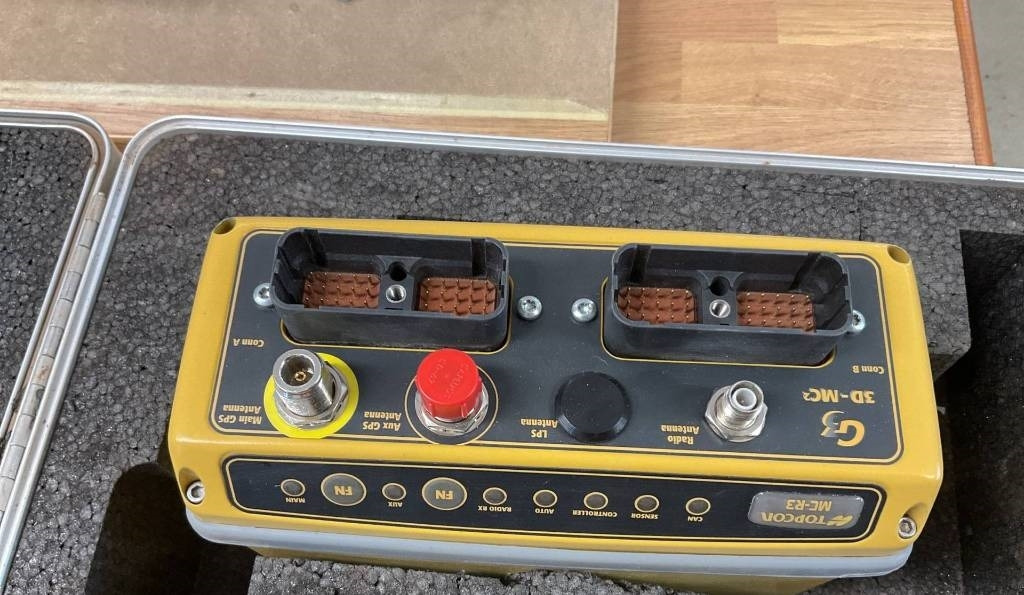 Topcon GX-60 3D GPS EQUIPMENT - Electrical system for Construction machinery: picture 2 Topcon GX-60 3D GPS EQUIPMENT - Electrical system for Construction machinery: picture 2