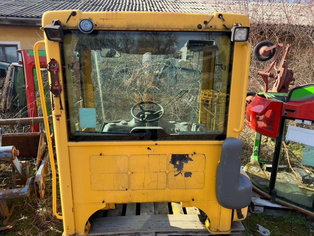 Volvo L 180 E CABIN - Cab for Construction machinery: picture 3 Volvo L 180 E CABIN - Cab for Construction machinery: picture 3