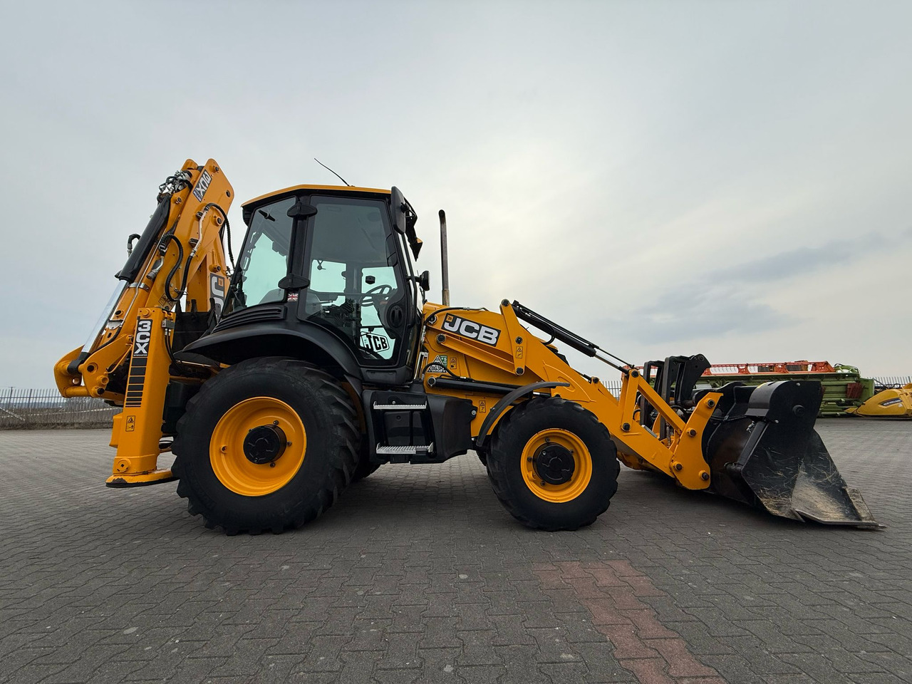 JCB 3CX - Backhoe loader: picture 1 JCB 3CX - Backhoe loader: picture 1