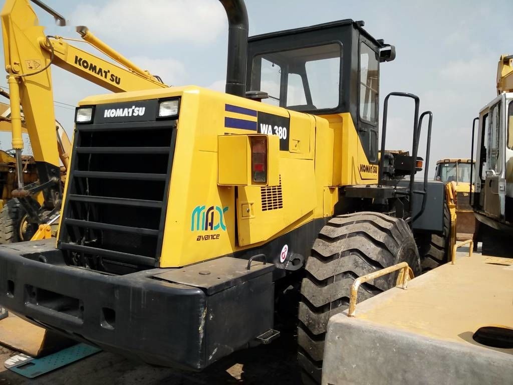 Komatsu WA380-3 - Wheel loader: picture 2 Komatsu WA380-3 - Wheel loader: picture 2