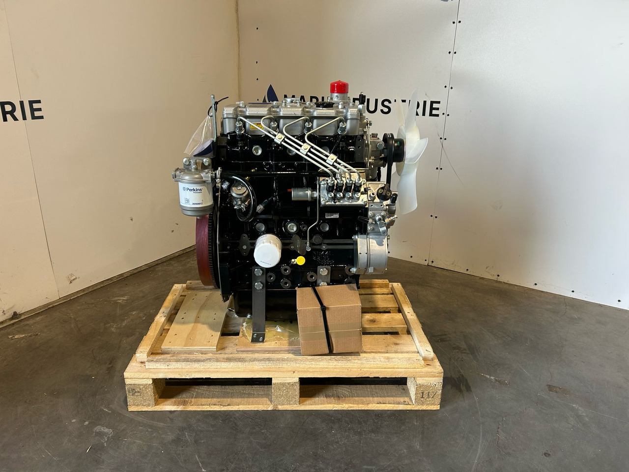 Perkins 404D-22 GN82363U - Engine for Construction machinery: picture 1 Perkins 404D-22 GN82363U - Engine for Construction machinery: picture 1