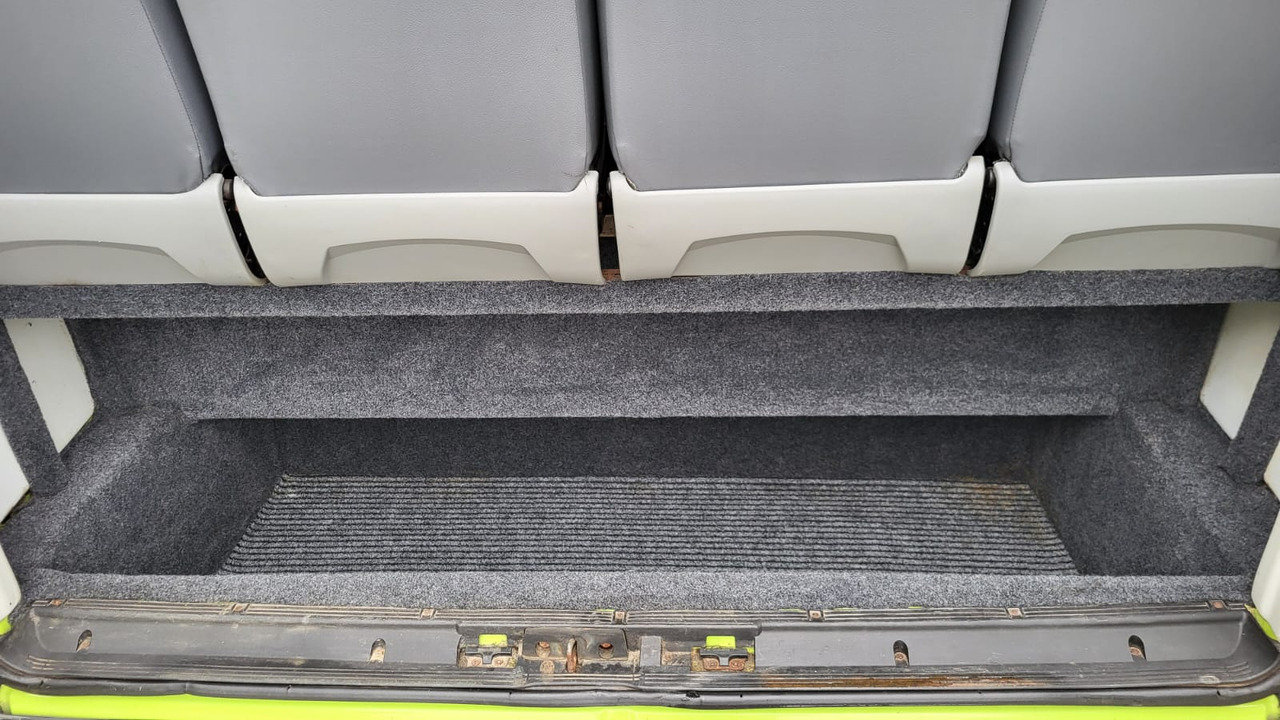 Minibus, Passenger van Iveco Daily 24 places + 4 standing: picture 15