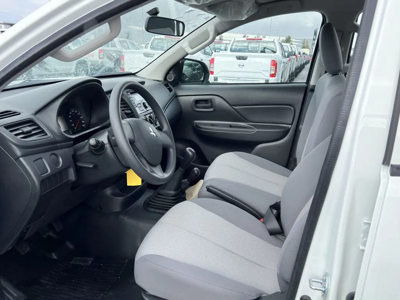 Lease a Mitsubishi L200 4x4 - 8 UNITS in WHITE 2.5 D GL Double Cab - EURO 2 - NEW!! Ready for work!!!** Mitsubishi L200 4x4 - 8 UNITS in WHITE 2.5 D GL Double Cab - EURO 2 - NEW!! Ready for work!!!**: picture 9