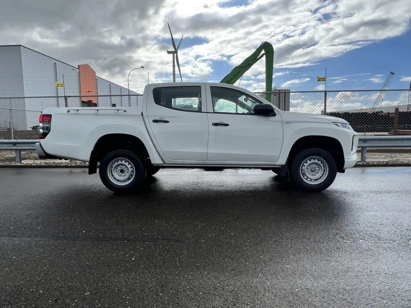 Lease a Mitsubishi L200 4x4 - 8 UNITS in WHITE 2.5 D GL Double Cab - EURO 2 - NEW!! Ready for work!!!** Mitsubishi L200 4x4 - 8 UNITS in WHITE 2.5 D GL Double Cab - EURO 2 - NEW!! Ready for work!!!**: picture 6