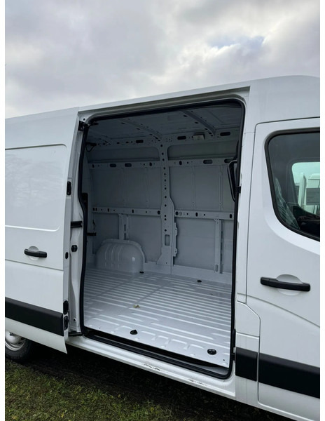 Renault Master L2H2 2.3D 140 HP - Euro 5 - NEW - 25 UNITS DIRECTLY AVAILABLE!!! - Panel van: picture 3 Renault Master L2H2 2.3D 140 HP - Euro 5 - NEW - 25 UNITS DIRECTLY AVAILABLE!!! - Panel van: picture 3