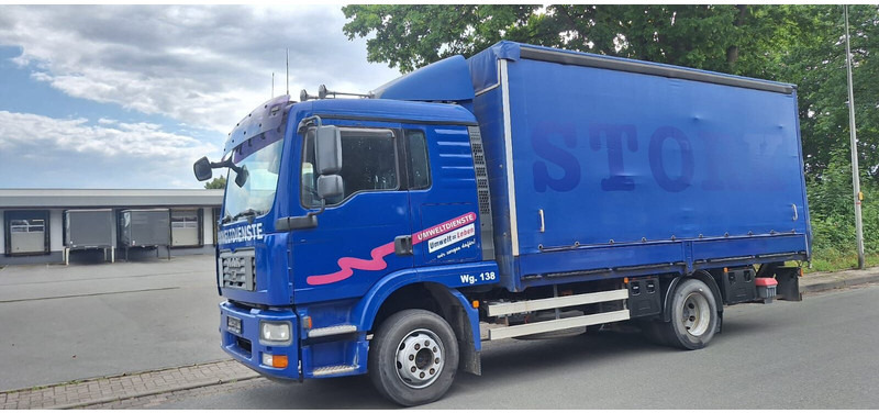 MAN 12.250 TGM - Curtainsider truck: picture 1 MAN 12.250 TGM - Curtainsider truck: picture 1