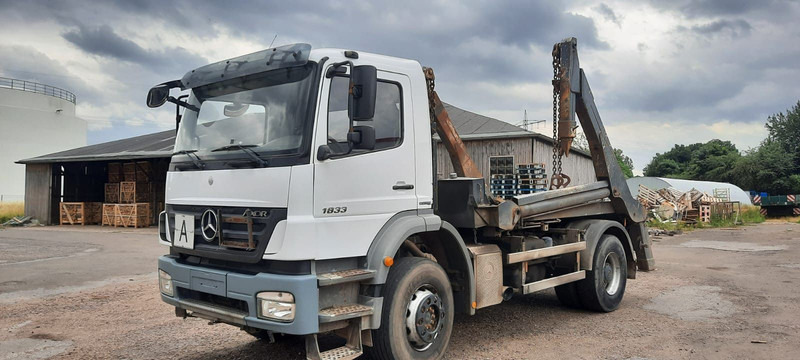 Mercedes-Benz 1833 Absetzkipper - Skip loader truck: picture 1 Mercedes-Benz 1833 Absetzkipper - Skip loader truck: picture 1