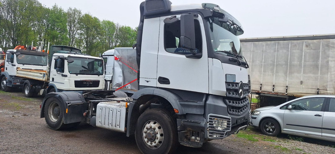 Mercedes-Benz 1840 HD 4x4 Arocs - Tractor unit: picture 2 Mercedes-Benz 1840 HD 4x4 Arocs - Tractor unit: picture 2