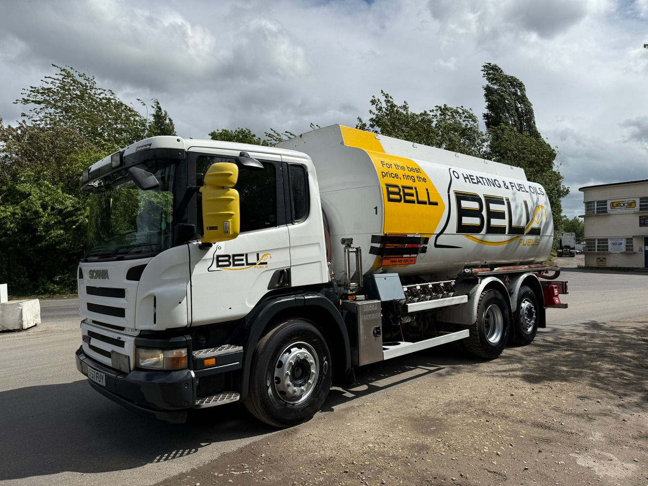 Tank truck 2007 Scania P310 Fuel Tanker: picture 17