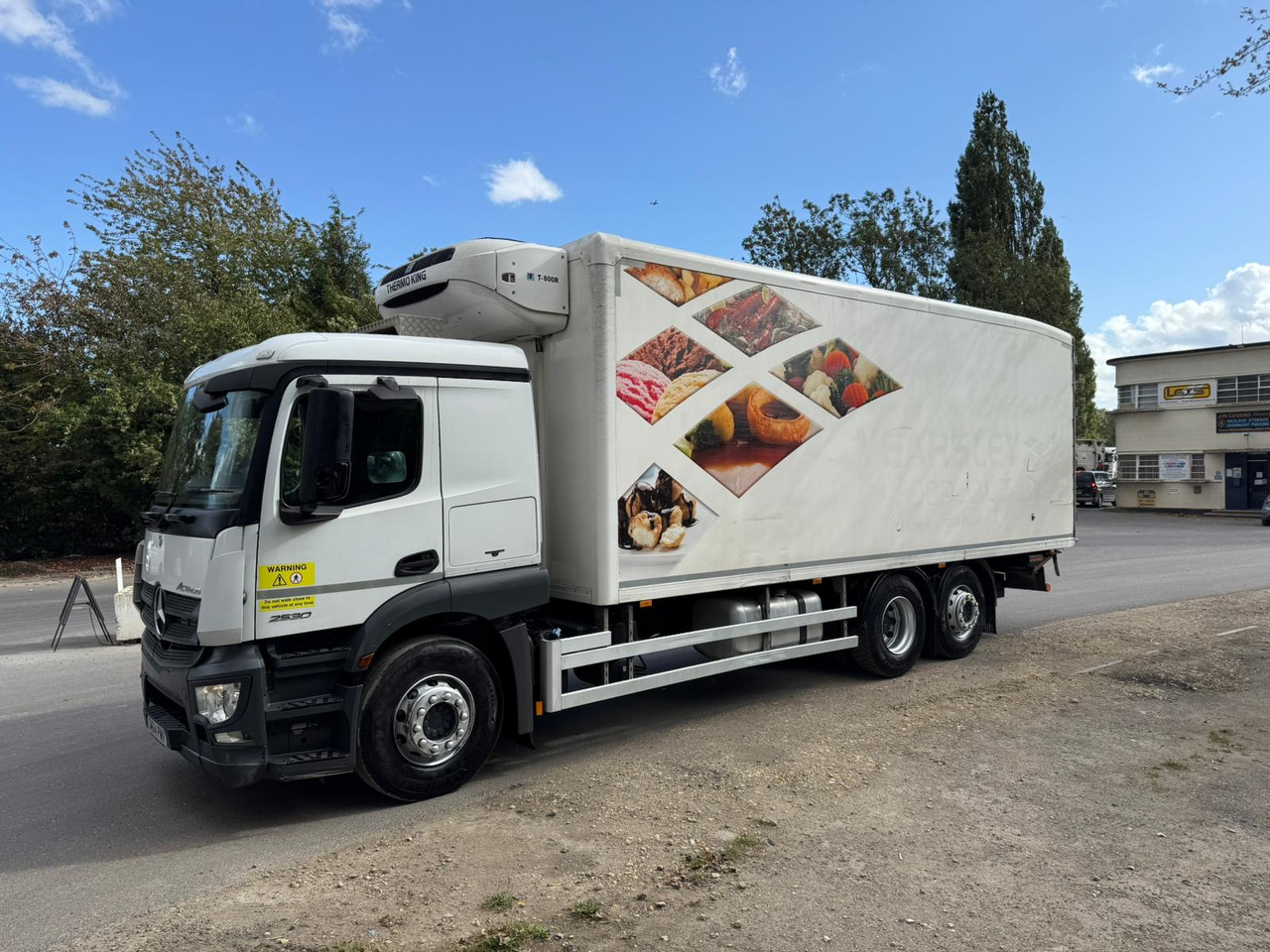 Refrigerator truck 2014 Mercedes Actros Refrigerated Truck: picture 23