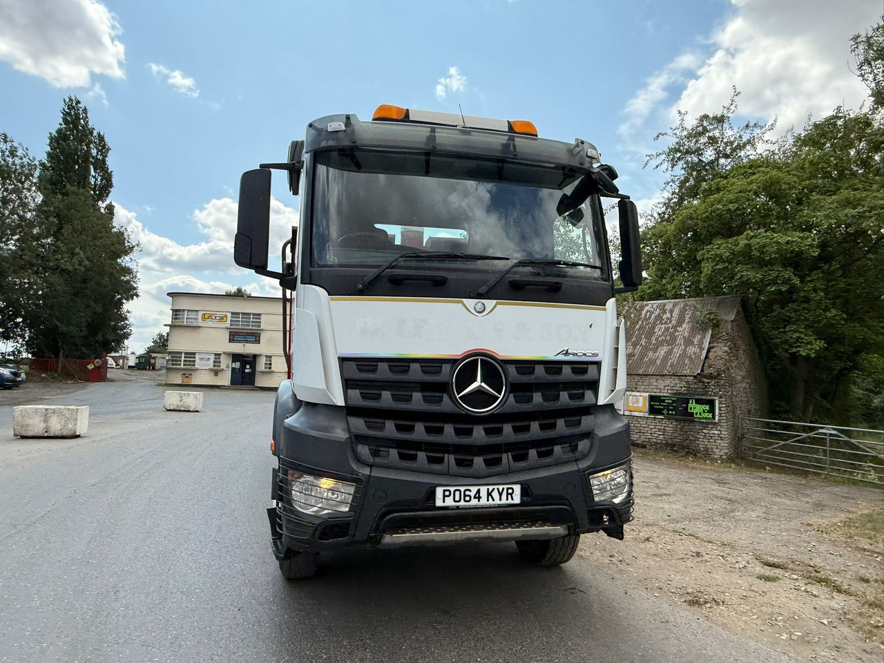 2014 Mercedes Arocs Tipper Truck RFE - Tipper: picture 4 2014 Mercedes Arocs Tipper Truck RFE - Tipper: picture 4