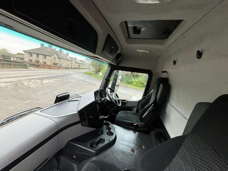 Refrigerator truck 2015 Mercedes Axor 2532 Refrigerated Truck SSJ Axor: picture 29