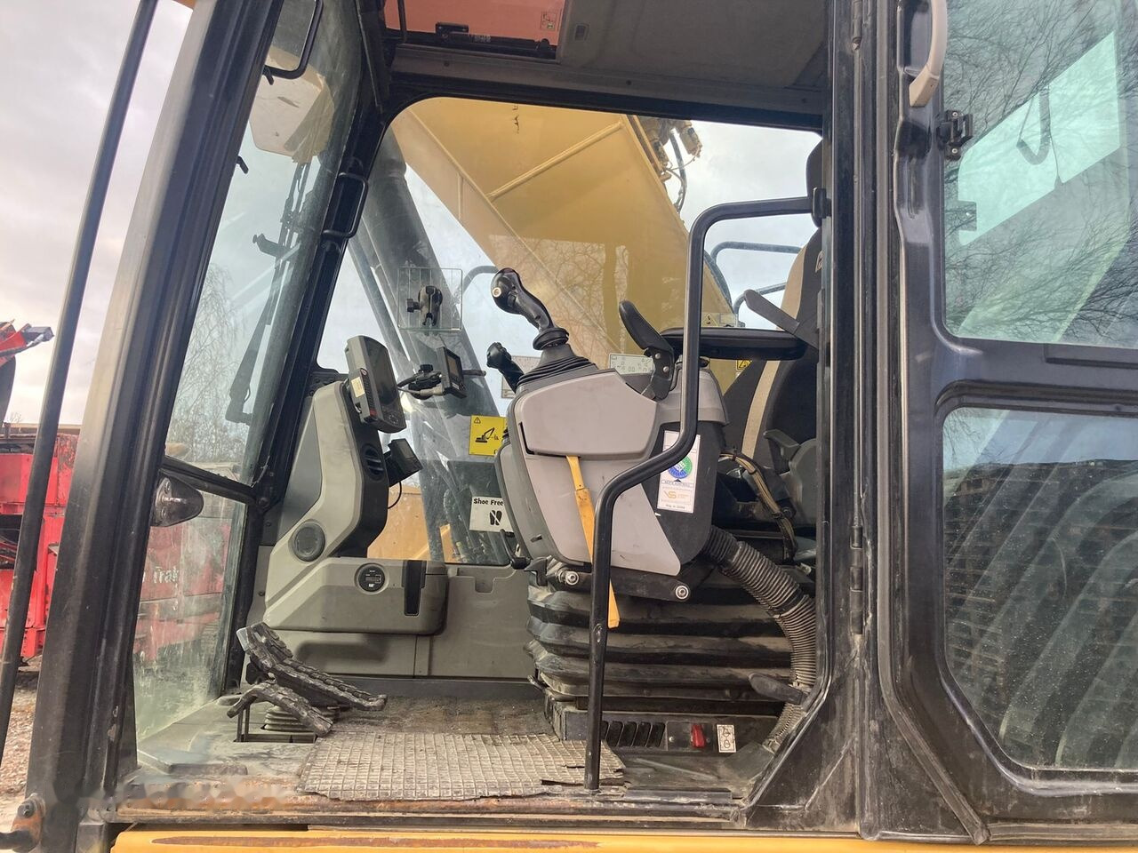 Crawler excavator Caterpillar 325 F LCR Rototylt: picture 12