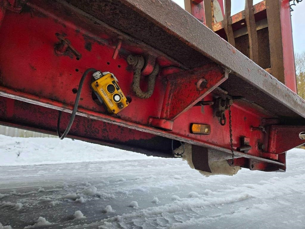 King GTS 44 - Low loader semi-trailer: picture 3 King GTS 44 - Low loader semi-trailer: picture 3