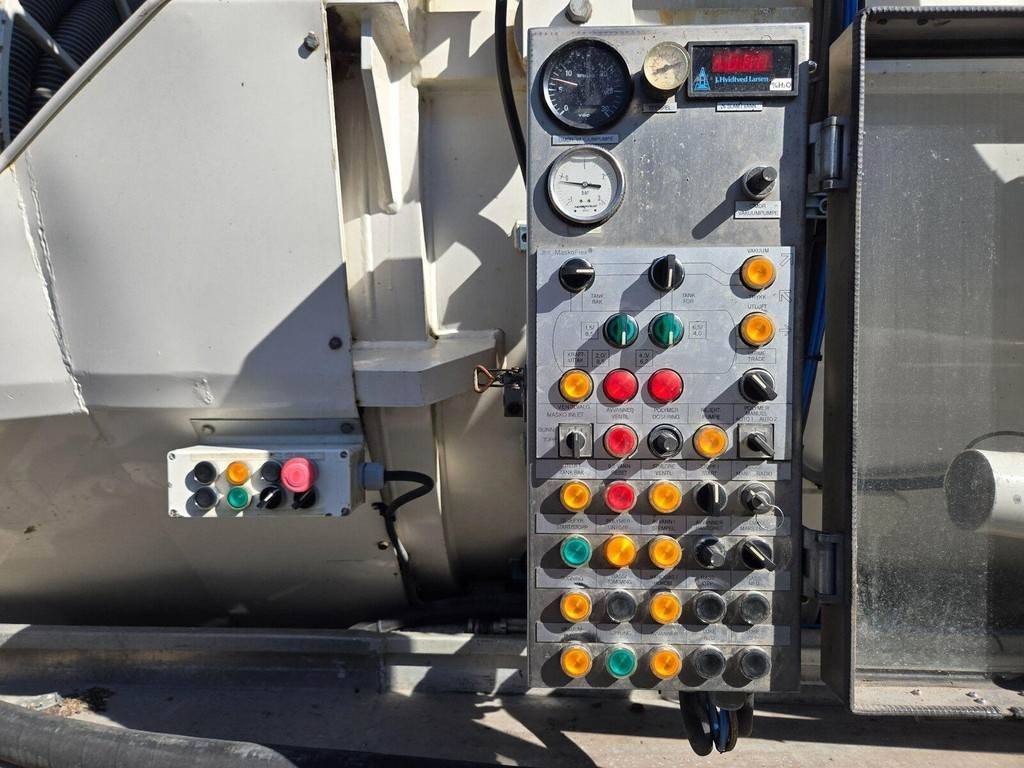 Vacuum truck Scania G420 6X2 J. Hvidtved Larsen: picture 18 Vacuum truck Scania G420 6X2 J. Hvidtved Larsen: picture 18