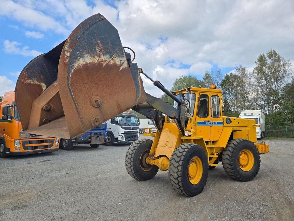 Volvo 4200B - Wheel loader: picture 1 Volvo 4200B - Wheel loader: picture 1