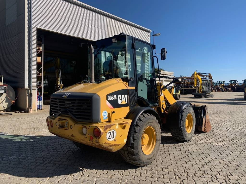 CAT 908M  - Wheel loader: picture 5 CAT 908M  - Wheel loader: picture 5