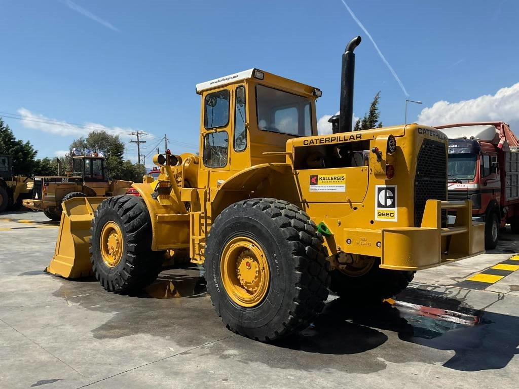 Wheel loader CAT 966C: picture 13