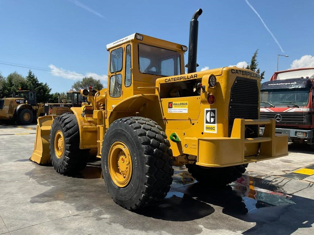 Wheel loader CAT 966C: picture 7