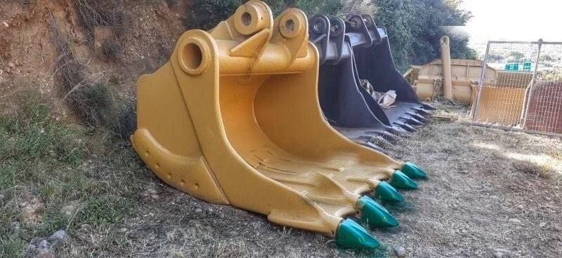 CAT BLME - Excavator bucket for Construction machinery: picture 2 CAT BLME - Excavator bucket for Construction machinery: picture 2