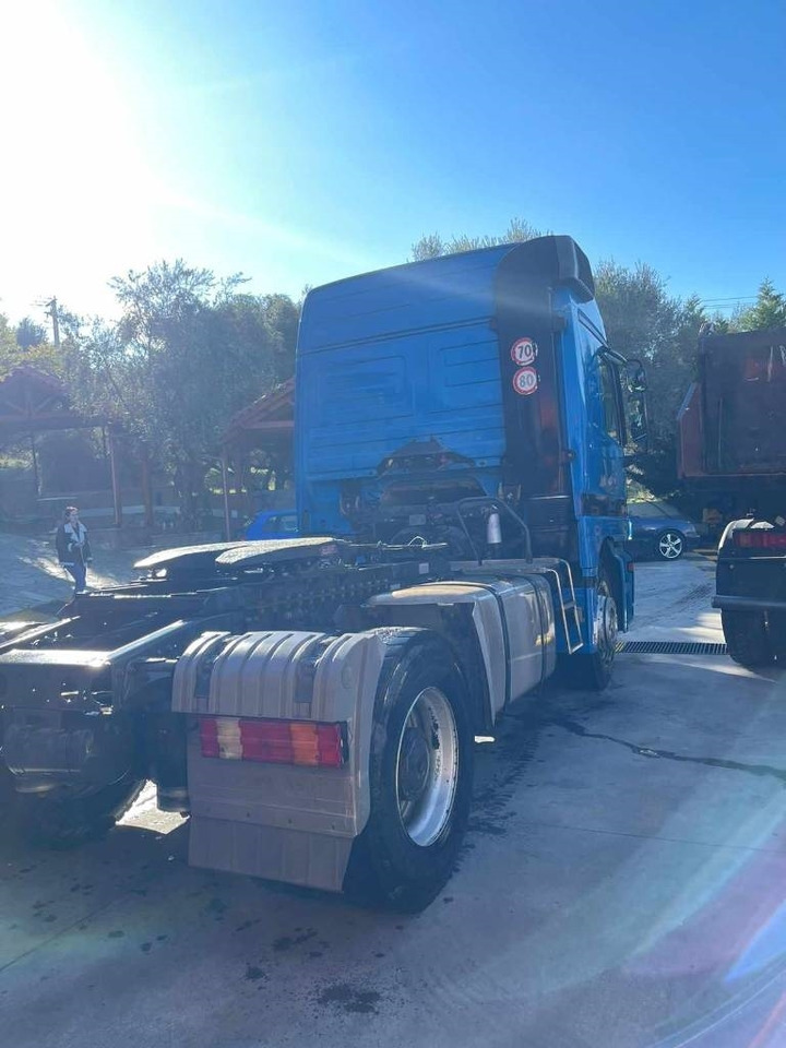 Tractor unit Mercedes-Benz 1843: picture 6