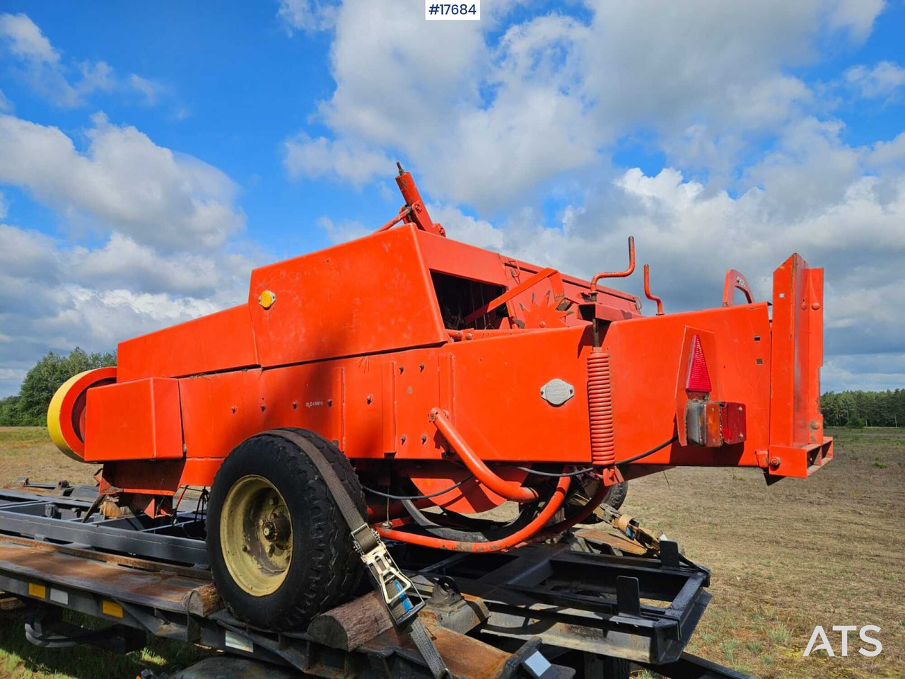 1996 Sipma 224 - Square baler: picture 2 1996 Sipma 224 - Square baler: picture 2