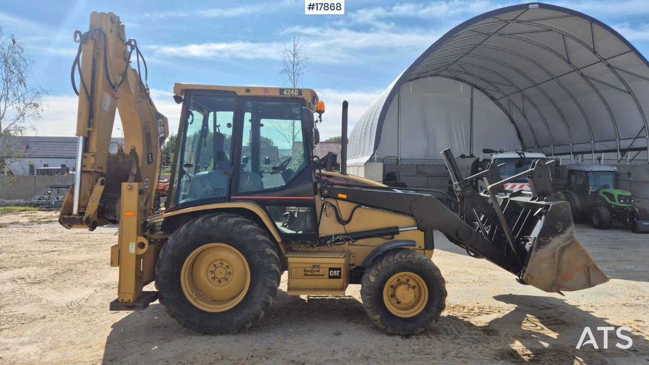 Backhoe loader 2003 CAT 424D: picture 8