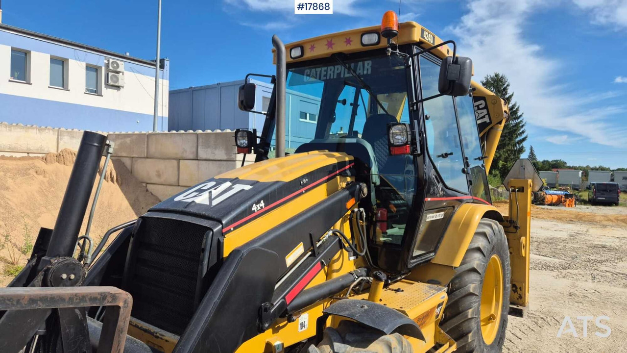 Backhoe loader 2003 CAT 424D: picture 14