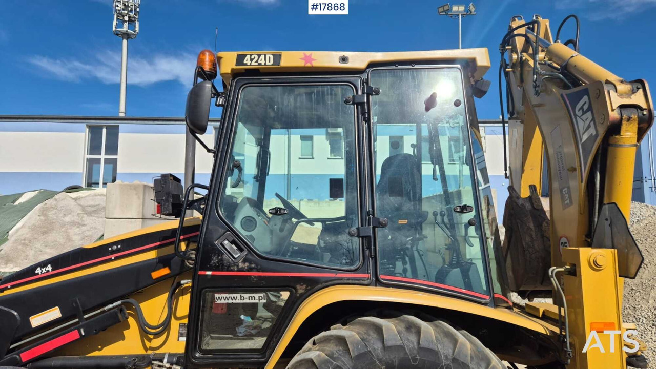 Backhoe loader 2003 CAT 424D: picture 17