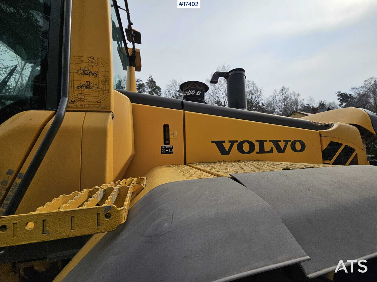 Wheel loader 2011 Volvo L120F: picture 12