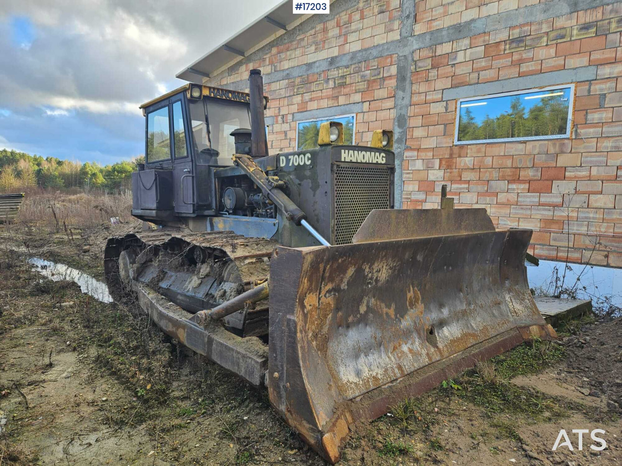 Bulldozer HANOMAG D700 C (1991) - Bulldozer: picture 2 Bulldozer HANOMAG D700 C (1991) - Bulldozer: picture 2