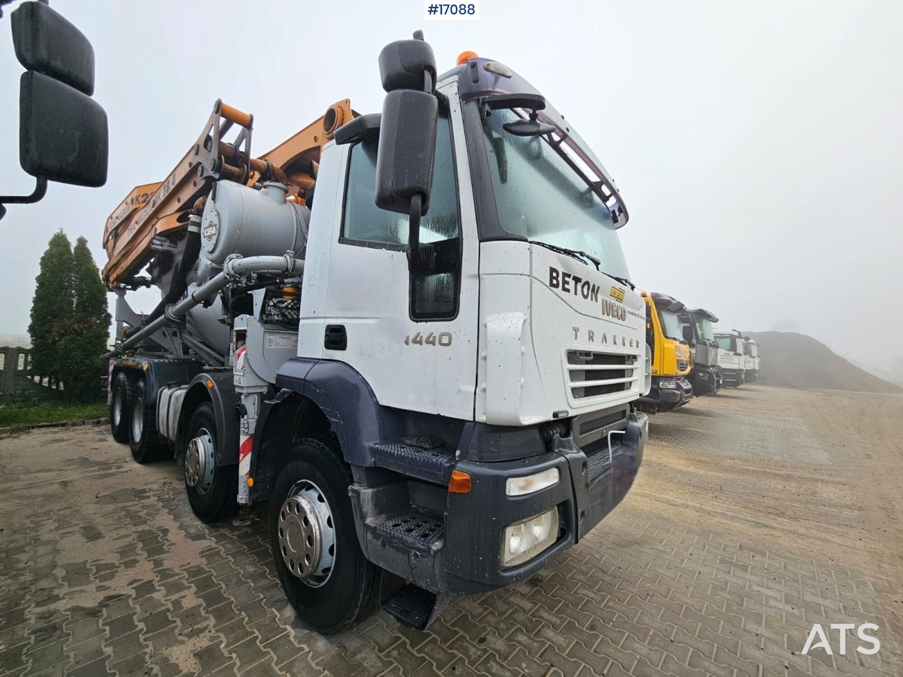 Concrete pump CIFA Magnum MK 28,4 IVECO 8x4 (2006) - Concrete pump truck: picture 3 Concrete pump CIFA Magnum MK 28,4 IVECO 8x4 (2006) - Concrete pump truck: picture 3